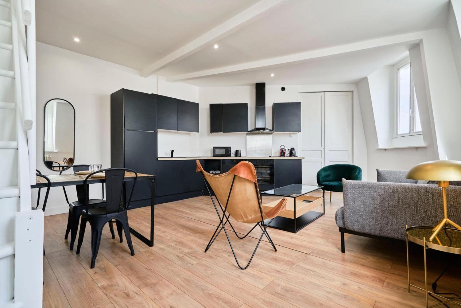 Duplex 2 Bedrooms 2 Bath Lille Exteriör bild