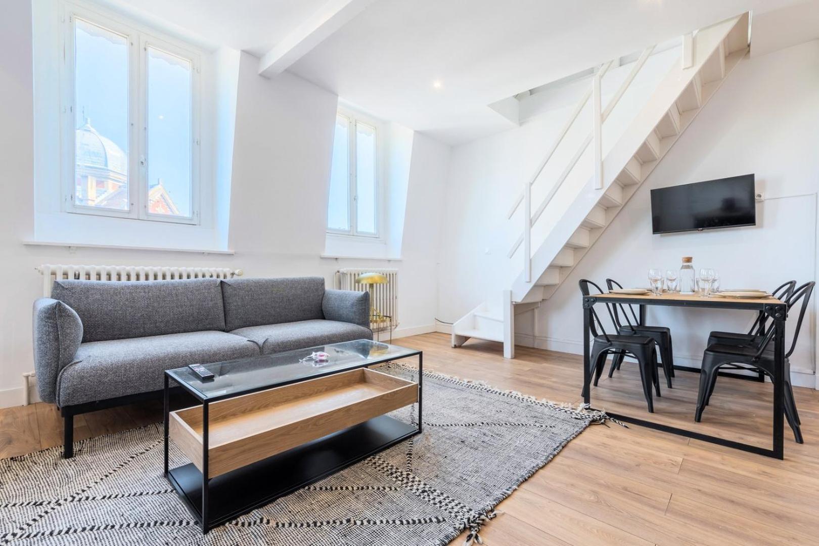 Duplex 2 Bedrooms 2 Bath Lille Exteriör bild